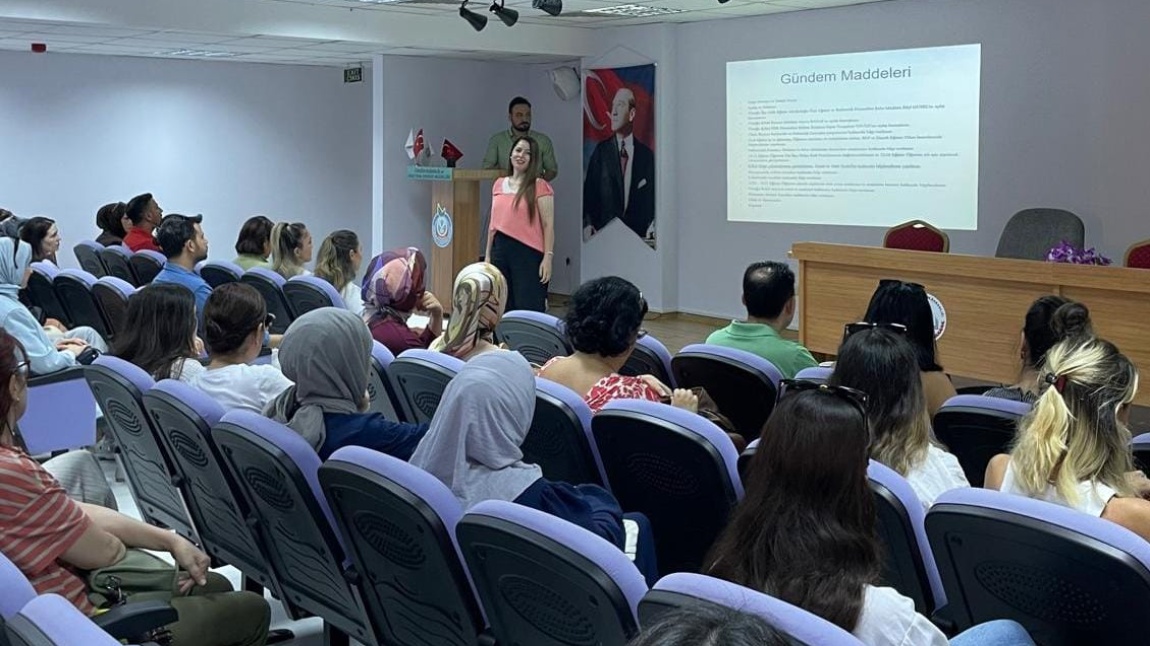 2025-2026 EĞİTİM-ÖĞRETİM YILI SENE BAŞI PSİKOLOJİK DANIŞMANLAR TOPLANTISINI GERÇEKLEŞTİRDİK.